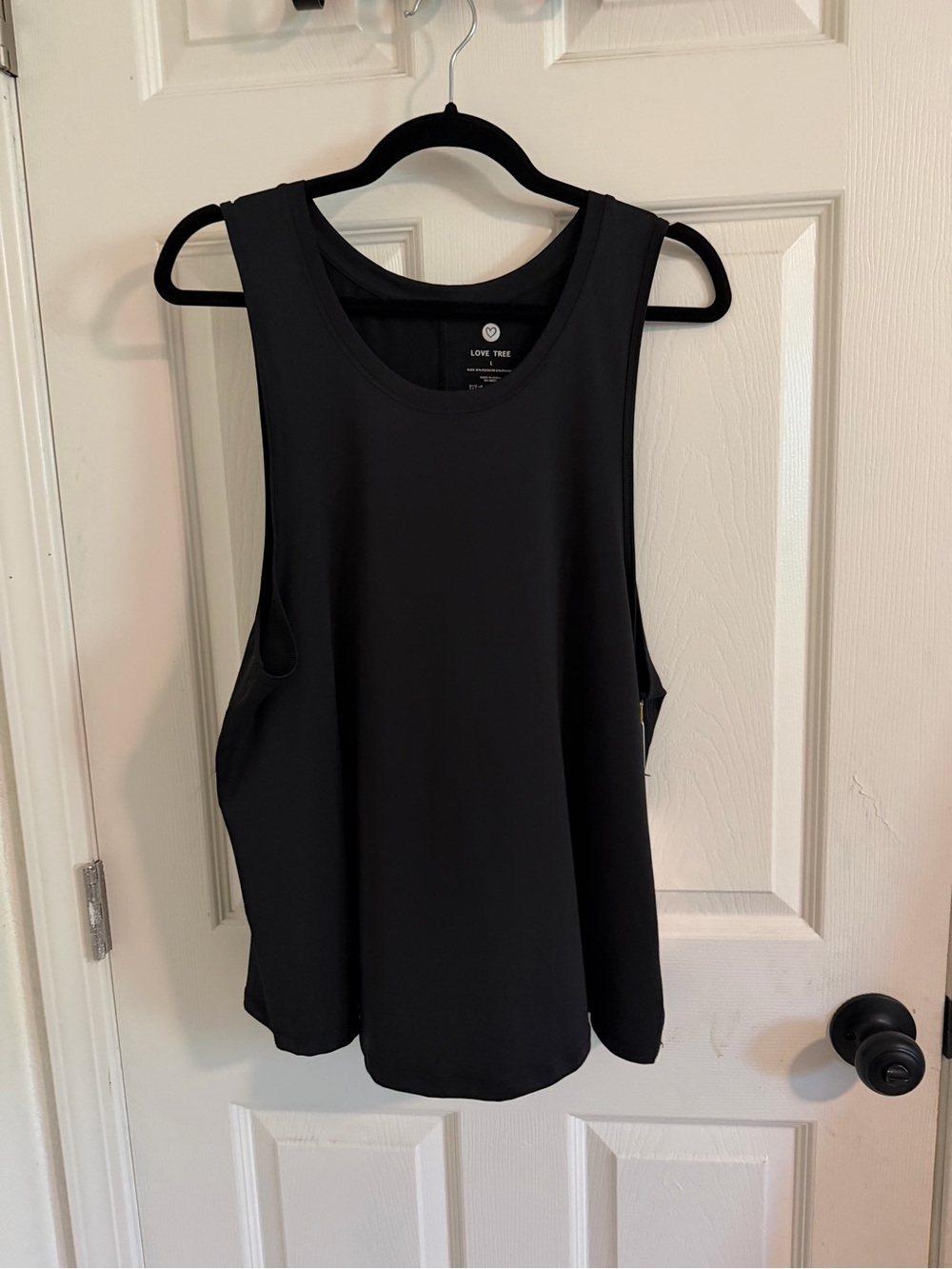 Love Tree Black Scoop Neck Tank Top
